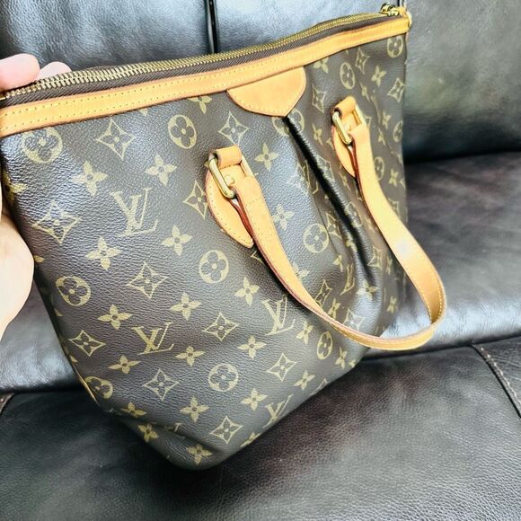 Louis Vuitton Palermo PM - Picture 11 of 16